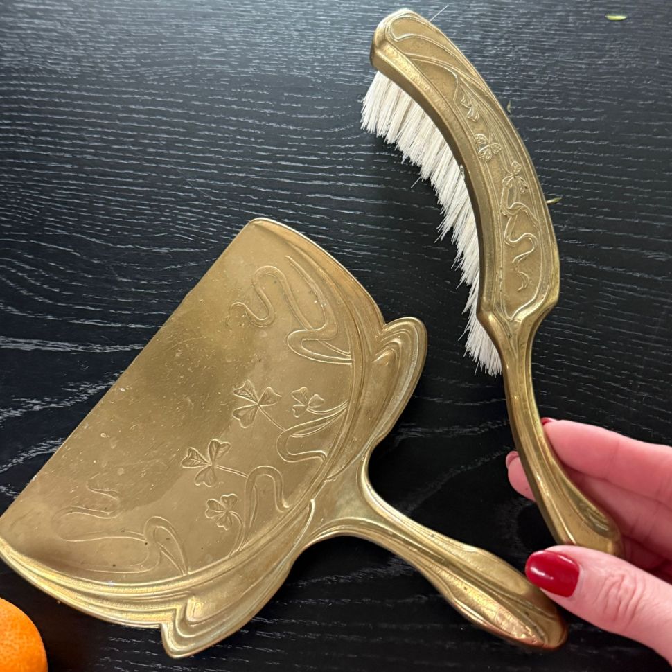 Набор для стола щетка и совок Арнуво латунь