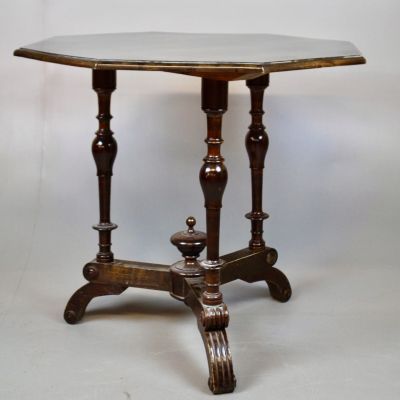 Стол восьмиугольный дерево