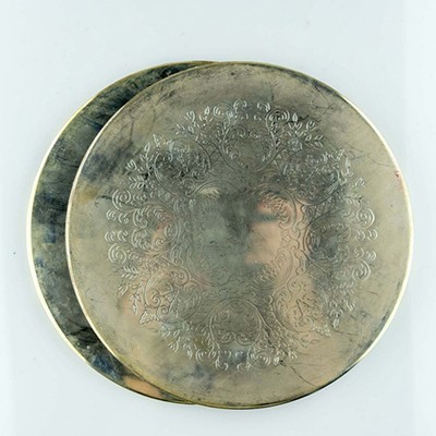 Подставка под горячее с орнаментом