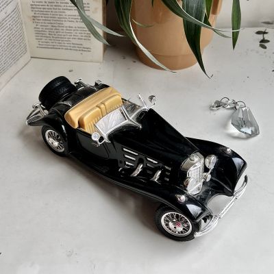 Модель машины Ретро Mercedes Benz наливной полимер Италия