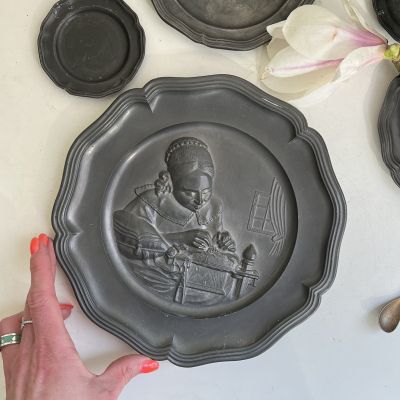 Тарелка 23 см олово с подвесом