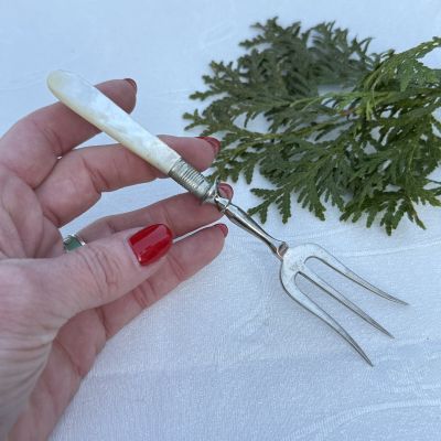 Вилка трезубец 16 см ручка перламутр