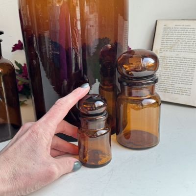 Банка аптечная коричневая 10 см стекло