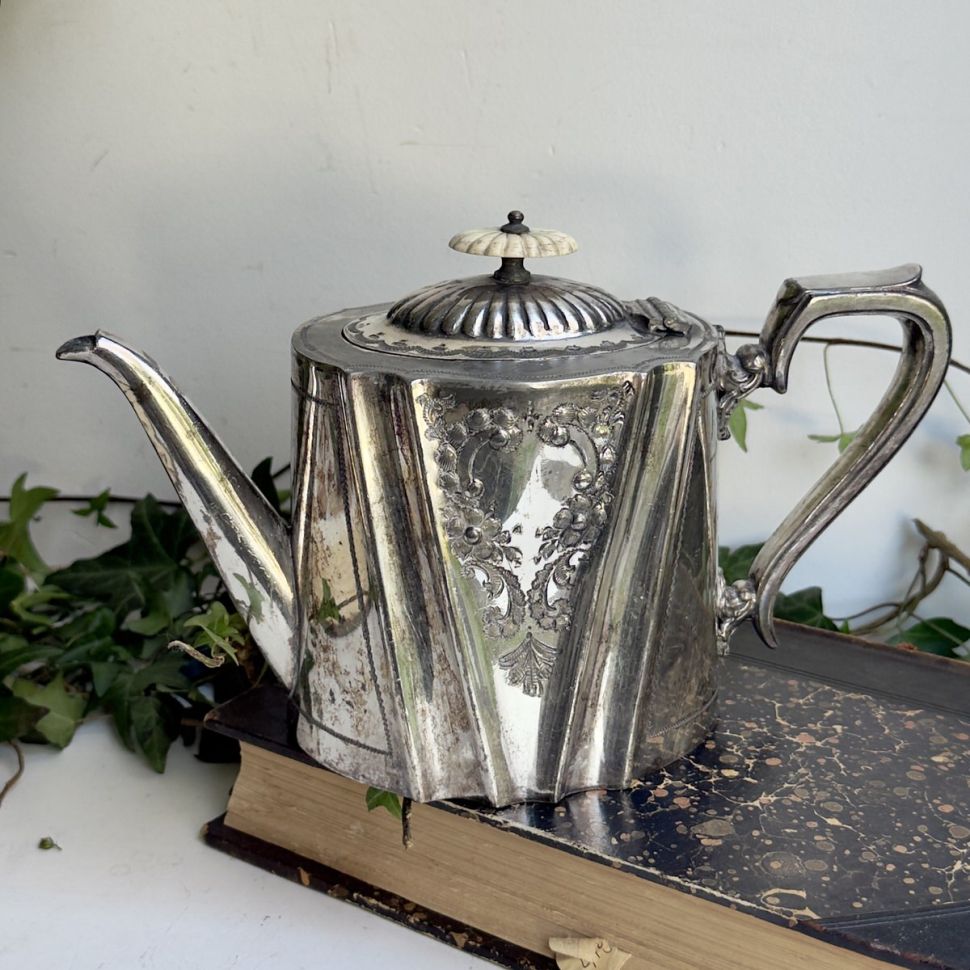 Чайник кофейник 1 л серебрение Англия конец XIX в. 