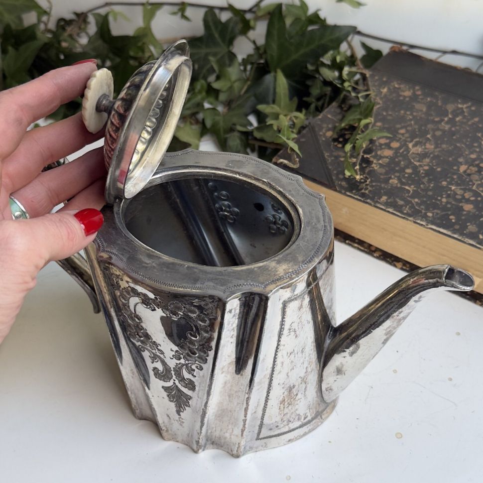 Чайник кофейник 1 л серебрение Англия конец XIX в. 