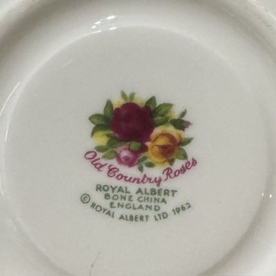 Бульонная пара Royal Albert Old Country Roses 300 мл Англия