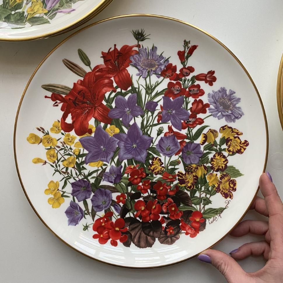 Тарелка Franklin Porcelain Wedgwood Flowers of the Year Июль 27 см