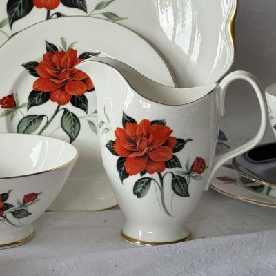 Молочник Royal Albert Tahiti 1950-1960 гг 250 мл Англия