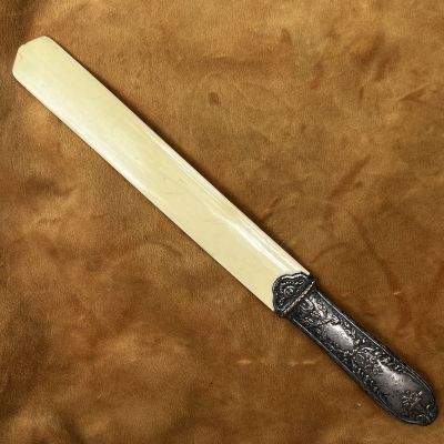 Нож для бумаги 18-19 век 27 см кость серебрение Франция