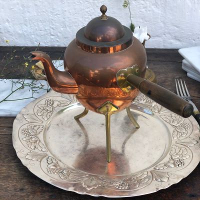 Чайник медный на ножках и деревянной ручкой 1 л