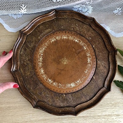 Столешница от англ.журнального стола дерево с кожаной вставкой