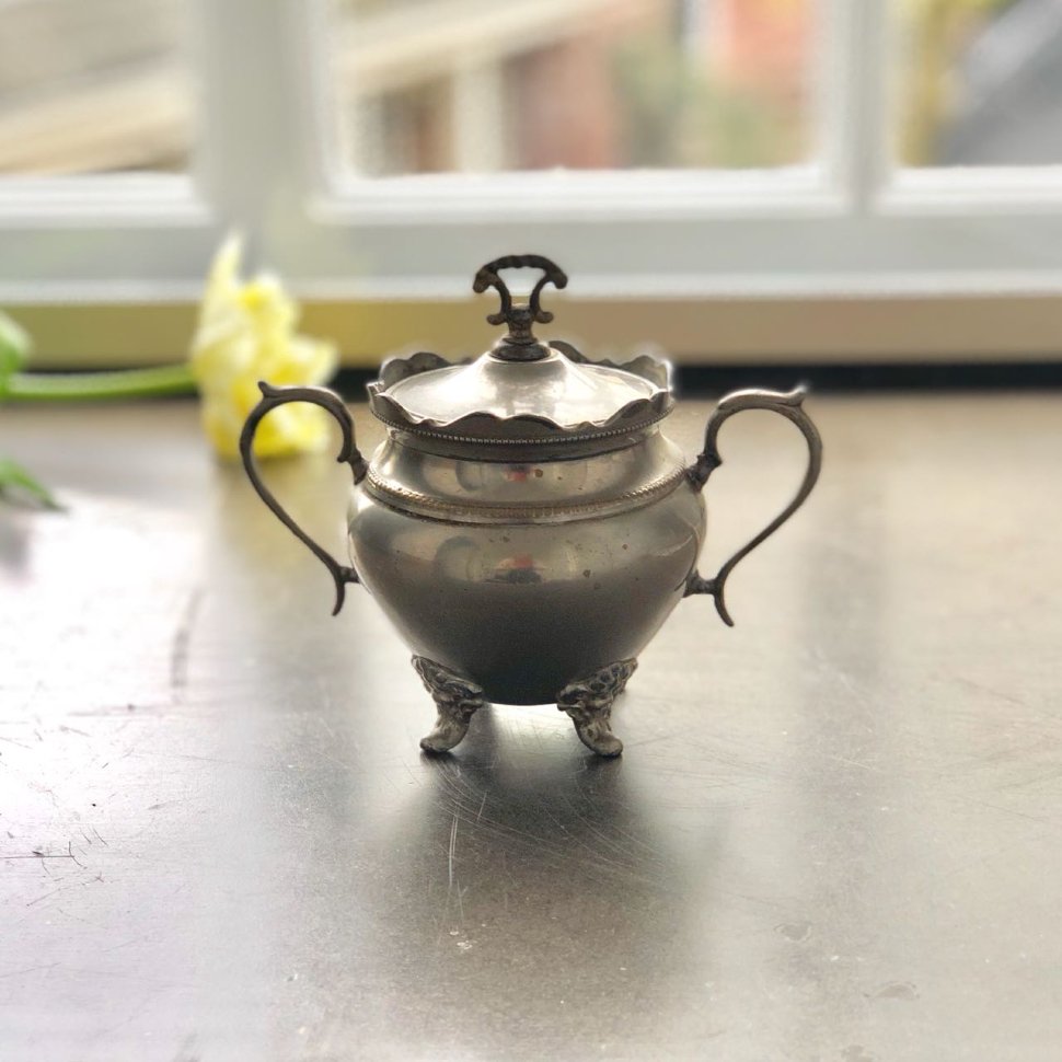 Сахарница с крышкой олово