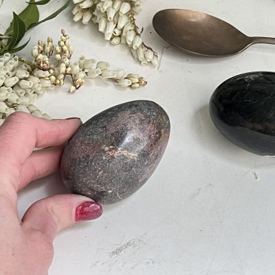 Статуэтка Яйцо 8 см мрамор