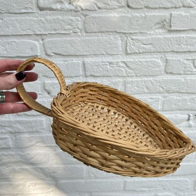 Корзинка для хлеба с ручкой плетеная