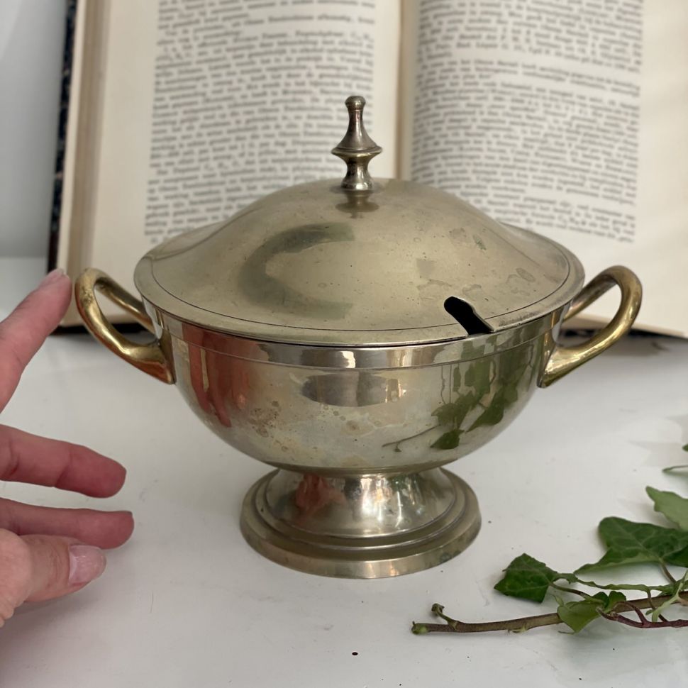 Соусник с ручками и крышкой мельхиор 