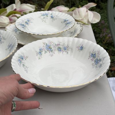 Салатник Royal Albert Blue Blossom 24 см Англия