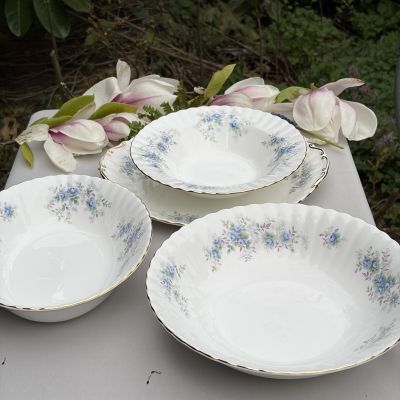 Салатник Royal Albert Blue Blossom 24 см Англия
