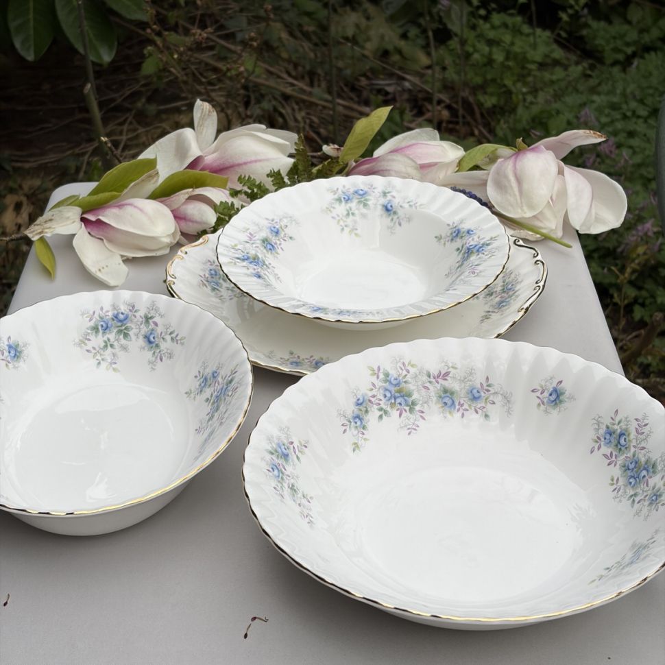 Салатник Royal Albert Blue Blossom 24 см Англия