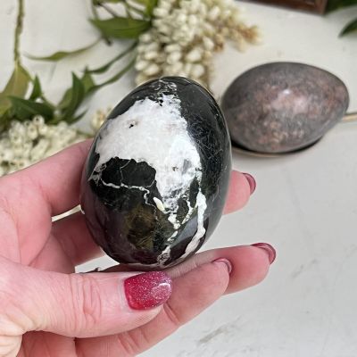 Статуэтка Яйцо 7 см мрамор