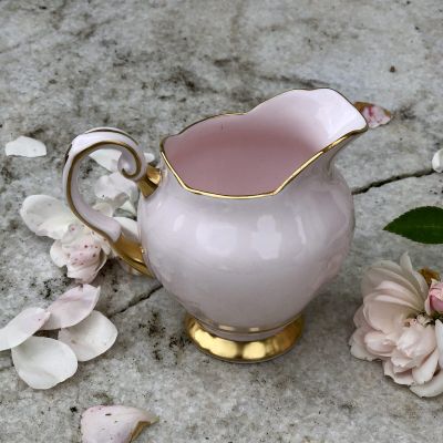 Молочник розовый с золотой каймой фарфор Tuscan Англия