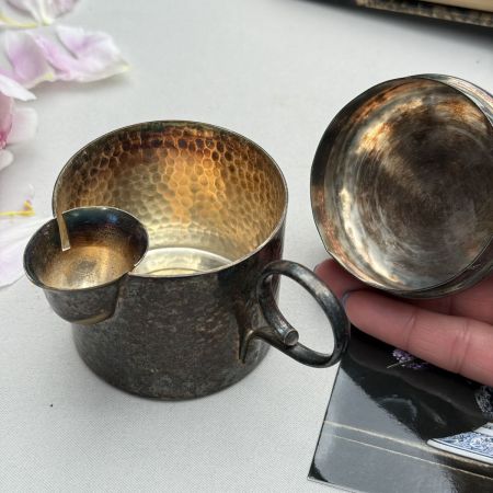 Молочник с крышкой 150 мл серебрение