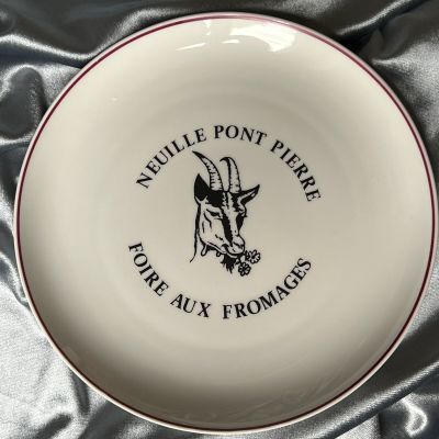 Тарелка Сырная ярмарка 19 см фарфор Франция