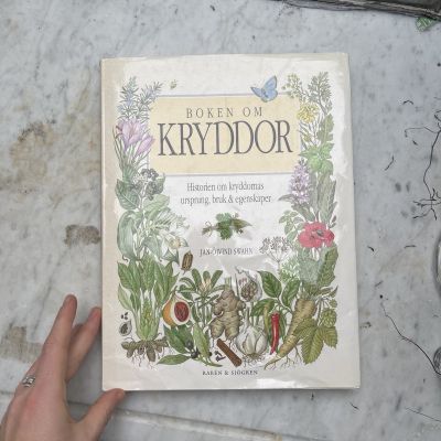 Книга Boken Ботаника Специи Jan-Ojvind Swahn 208 стр.