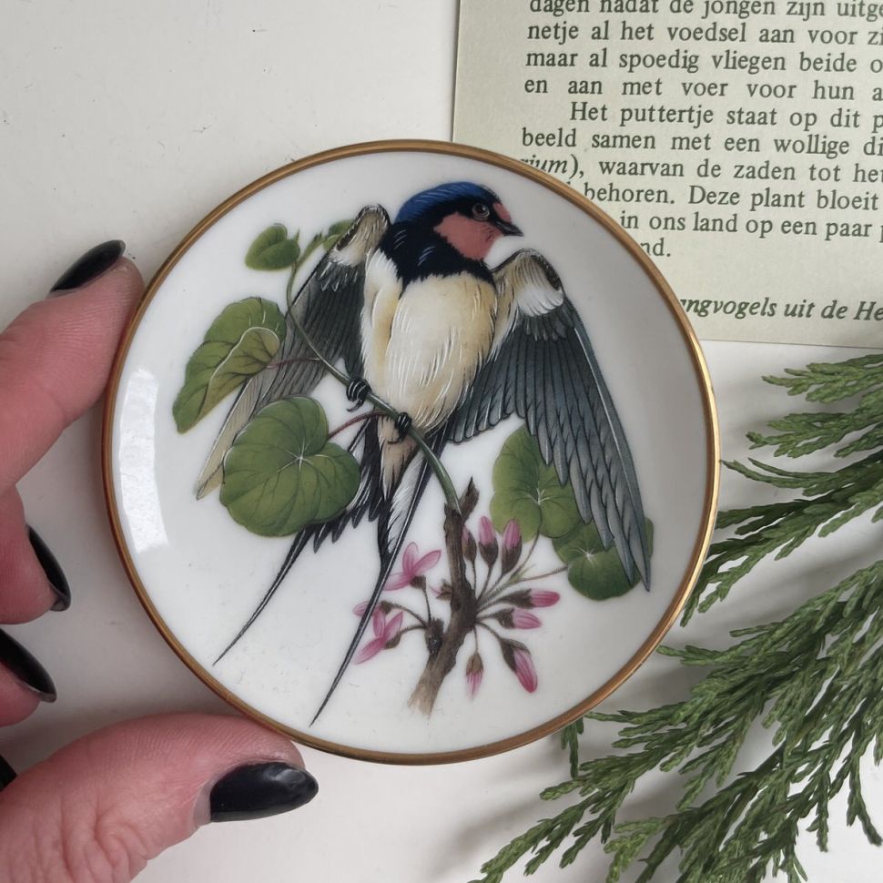 Тарелка 8 см Franklin Songbirds 1981 Swallow