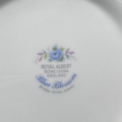 Блюдо овальное Royal Albert Blue Blossom 35 см Англия