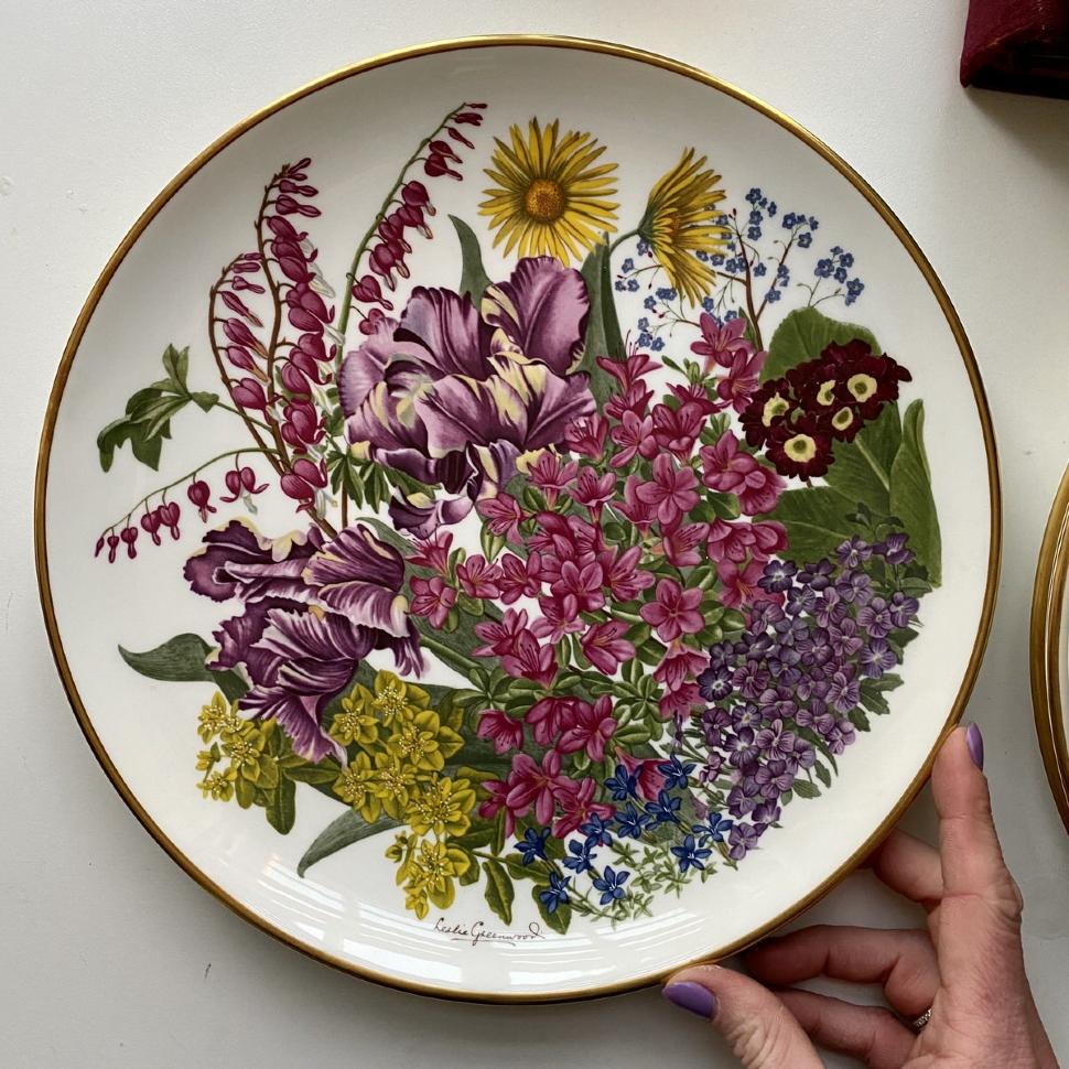 Тарелка Franklin Porcelain Wedgwood Flowers of the Year Май 27 см