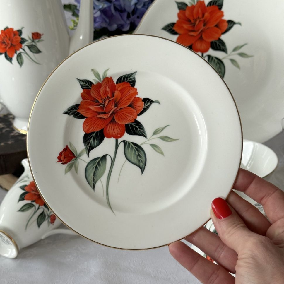 Тарелка Royal Albert Tahiti 1950-1960 гг 16 см Англия