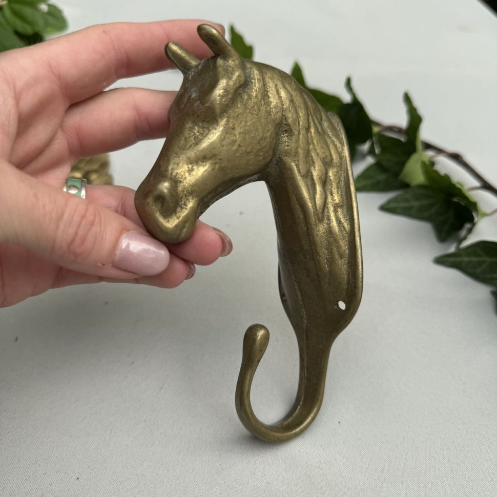 Крючок настенный Голова коня 15 см латунь 