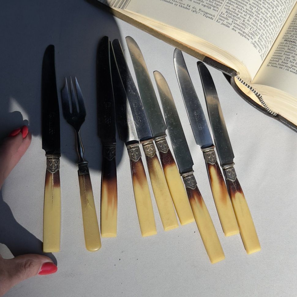 Нож столовый 20 см бакелит сталь Франция