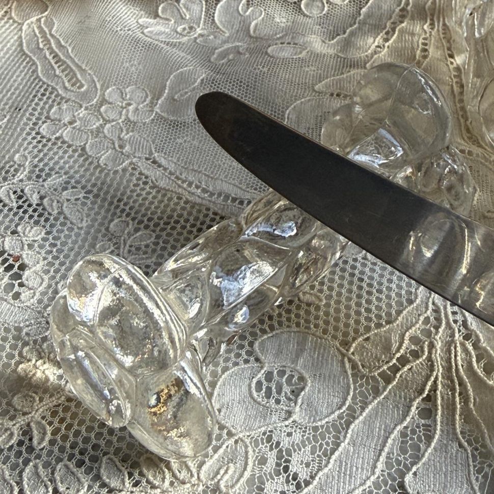 Подставка под приборы порт-куто Трелистник 9 см стекло