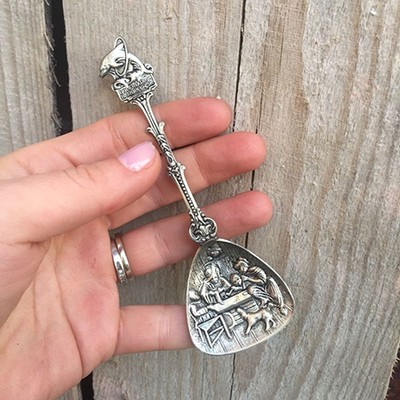 Ложка лопаточка Дельфин и люди Голландия