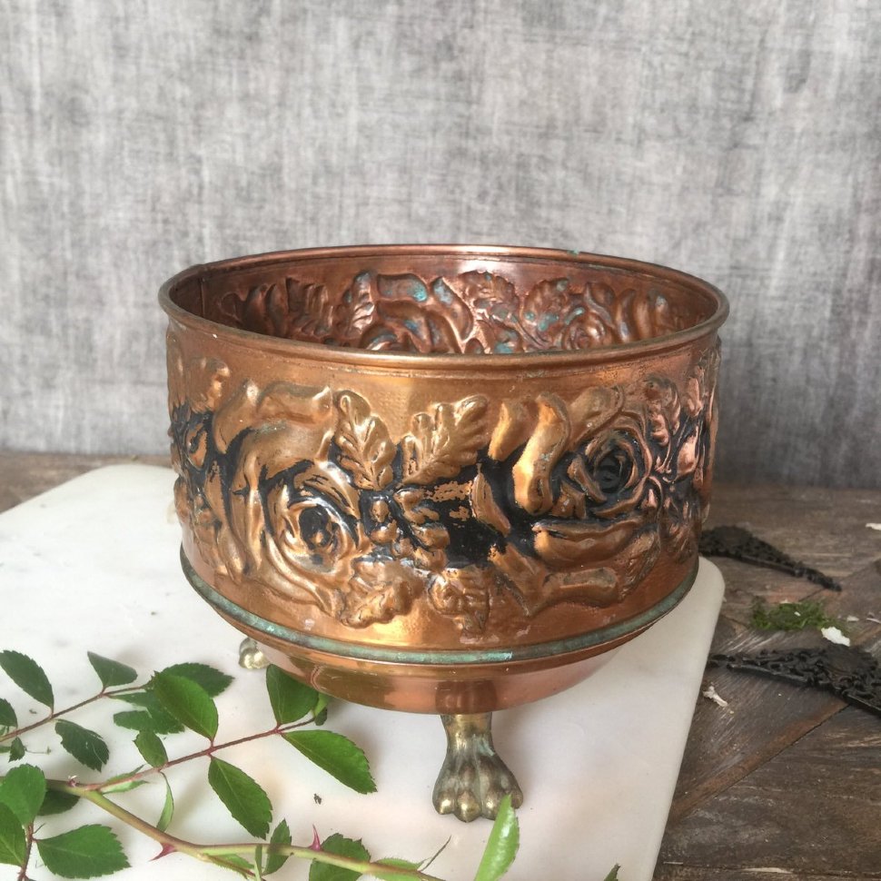 Кашпо на трех ножках Розы медь Англия