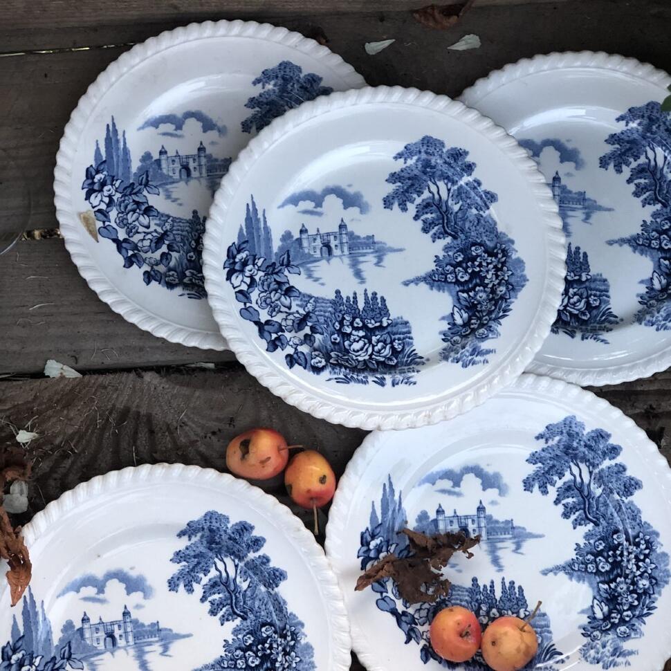 Тарелка 18 см Castle on the lake Johnson Bros Англия 