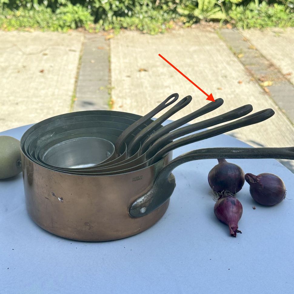 Ковш медный 1,6 л с чугунной ручкой