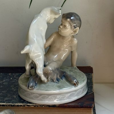 Статуэтка Royal Copenhagen Пан Фавн с козленком 12 см фарфор Дания