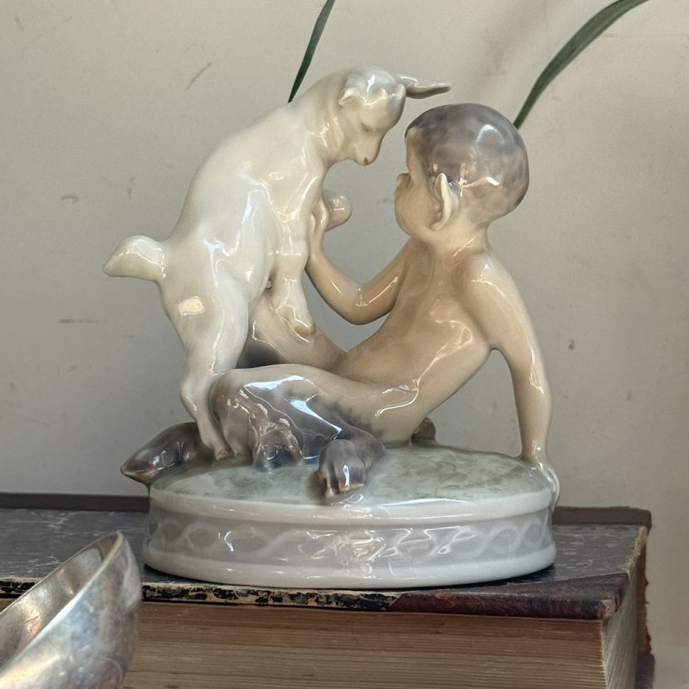 Статуэтка Royal Copenhagen Пан Фавн с козленком 12 см фарфор Дания