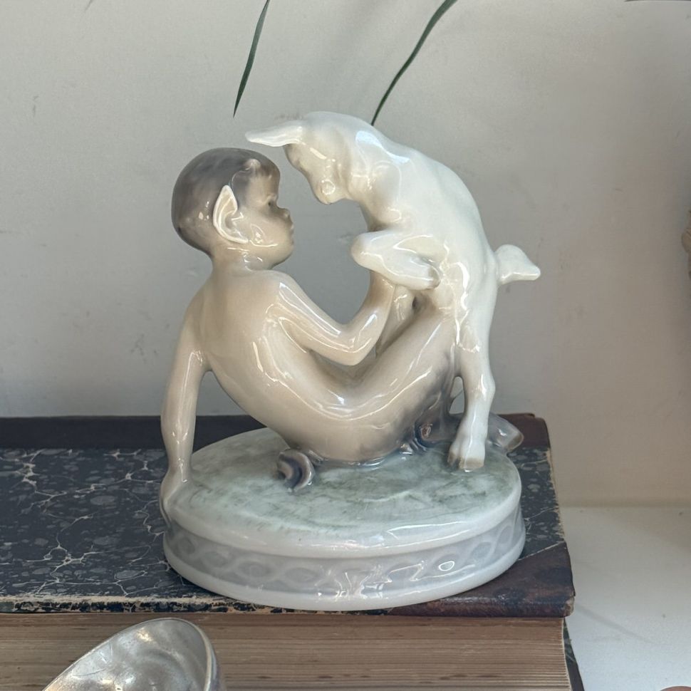 Статуэтка Royal Copenhagen Пан Фавн с козленком 12 см фарфор Дания
