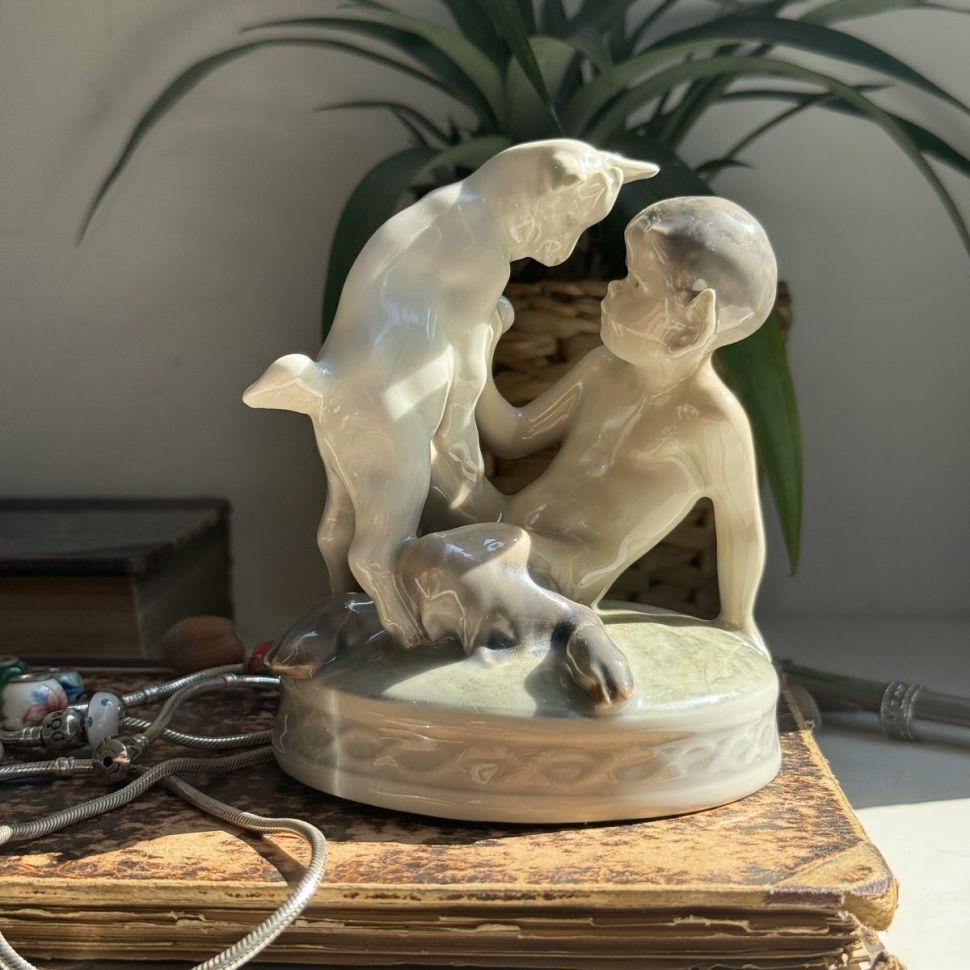 Статуэтка Royal Copenhagen Пан Фавн с козленком 12 см фарфор Дания