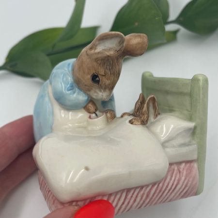 Статуэтка Beatrix Potter Peter in Bed Royal Albert Англия 1994 г 