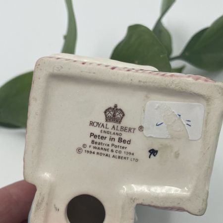 Статуэтка Beatrix Potter Peter in Bed Royal Albert Англия 1994 г 