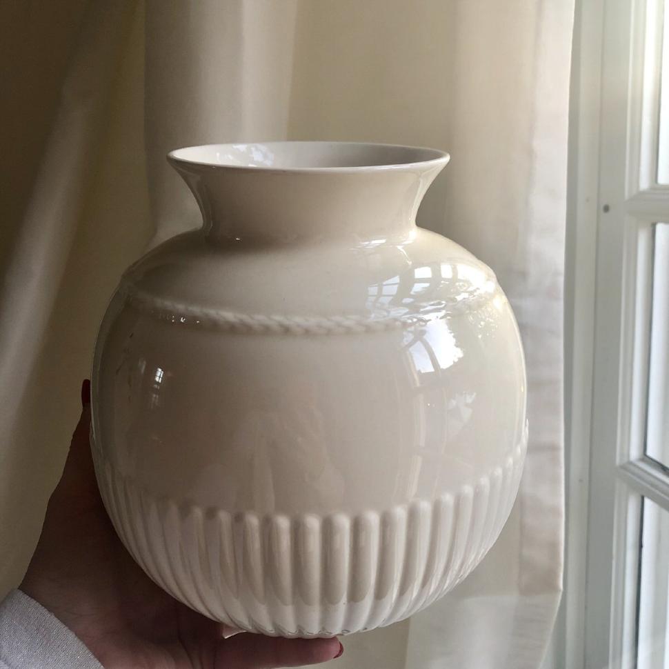 Ваза круглая Wedgwood