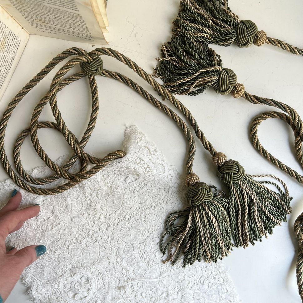 Шнур подхват для штор с кистями