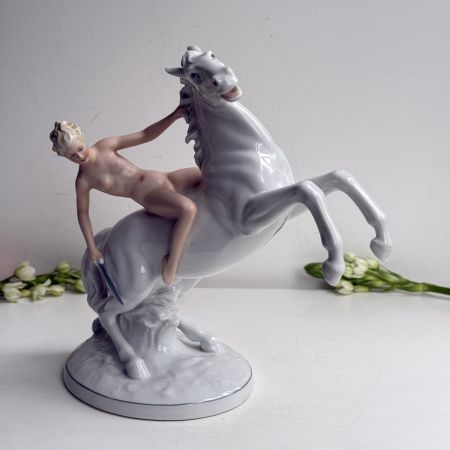 Статуэтка Воительница на Коне 21 см Sсhaubach-Kunst