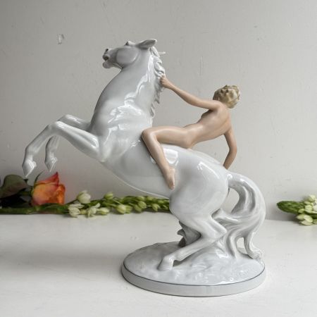 Статуэтка Воительница на Коне 21 см Sсhaubach-Kunst