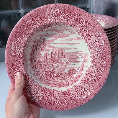 Тарелка глубокая English Ironstone Company красная 22 см Англия