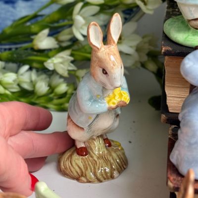 Статуэтка Beatrix Potter Peter with Daffodils Royal Albert Англия 1996 г 